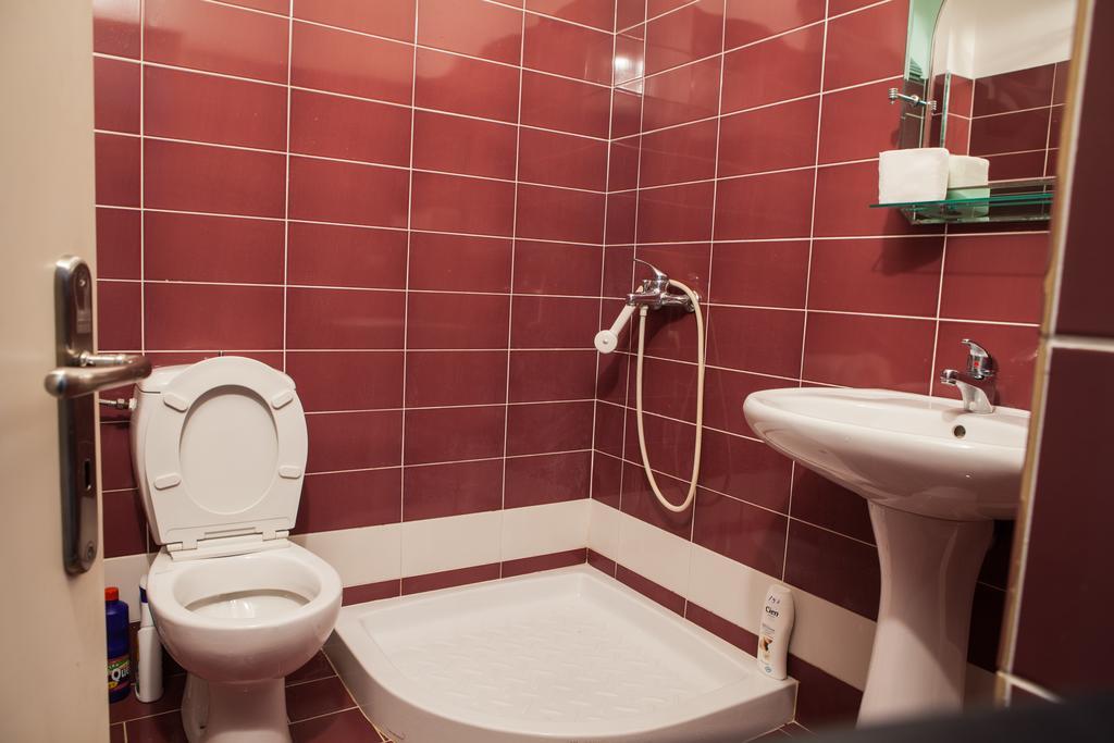 Work-Friendly Central Apartments, Sarande Room photo